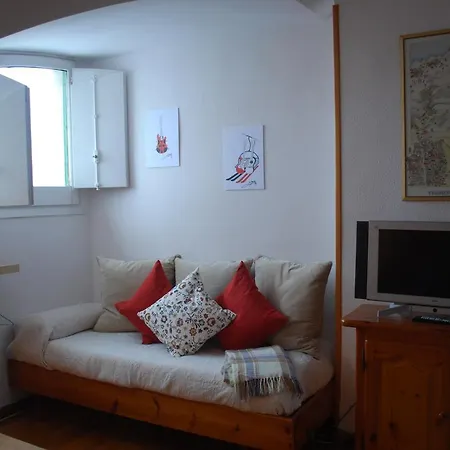 Apartamento Aticoroel شقة